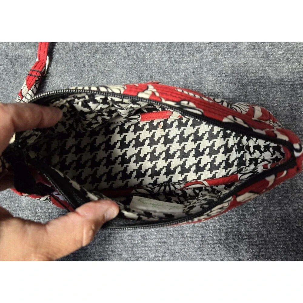 Vera Bradley Deco Daisy Crossbody Purse Purse Floral Handbag Quilted Red White - Picture 8 of 8